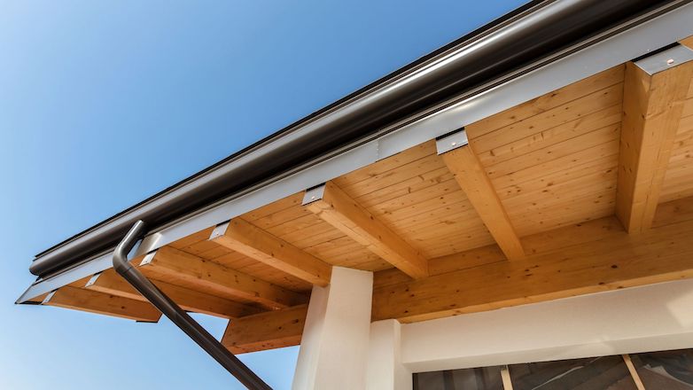 Pose ou remplacement de chéneaux et faîtages dans la métropole de Lyon